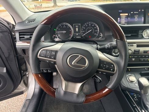 Used 2017 Lexus ES 350 image 21