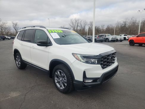 Used 2024 Honda Passport TrailSport image 8