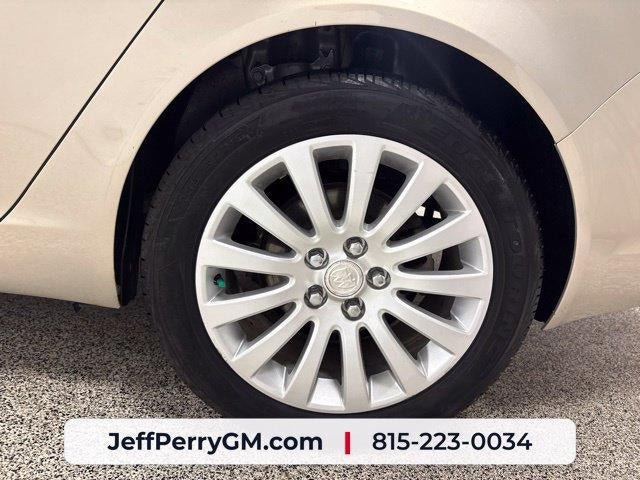 Used 2012 Buick Regal Leather FWD image 31