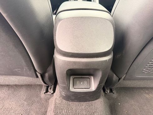 Used 2024 Hyundai Elantra Limited FWD image 37