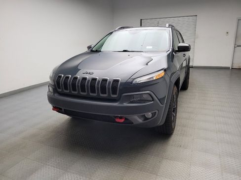 Used 2017 Jeep Cherokee Trailhawk AWD/4WD image 15