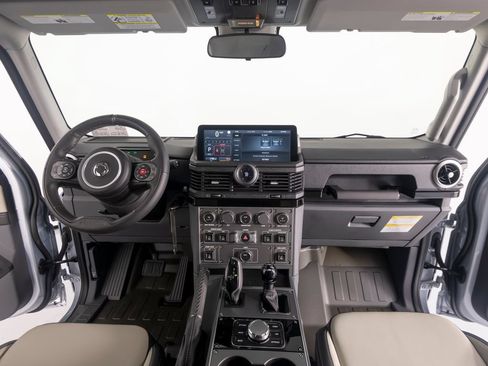Used 2025 INEOS Grenadier Station Wagon AWD/4WD image 32
