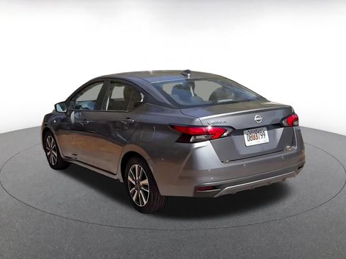 Used 2025 Nissan Versa SV image 11