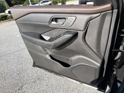 Certified 2023 Nissan Rogue SL FWD image 15