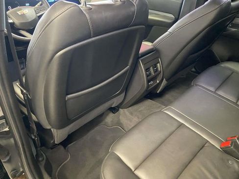 Used 2025 Cadillac XT4 Premium Luxury image 14