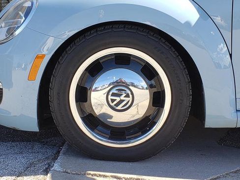 Used 2013 Volkswagen Beetle 2.5 image 27