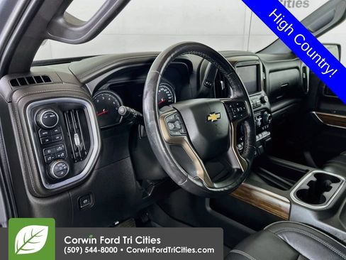 Used 2022 Chevrolet Silverado 1500 High Country w/ Safety Package II AWD/4WD image 3