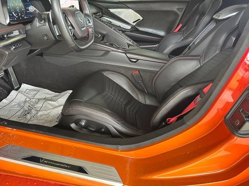 Used 2021 Chevrolet Corvette Stingray Premium Conv w/ Z51 Performance Package RWD image 9