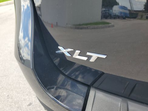 Used 2023 Ford Explorer XLT image 30