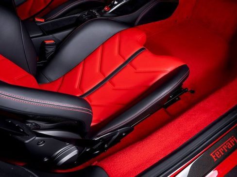 Used 2019 Ferrari 488 Spider image 54