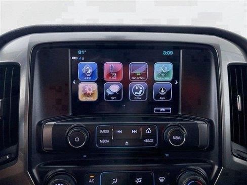 Used 2018 Chevrolet Silverado 1500 LT AWD/4WD image 17
