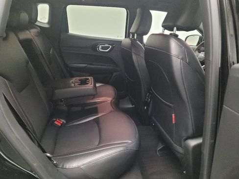 Used 2024 Jeep Compass Trailhawk AWD/4WD image 19