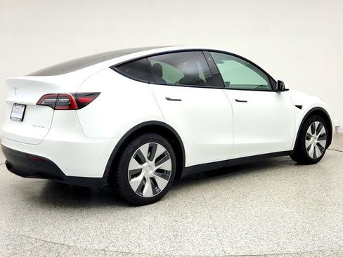 Used 2021 Tesla Model Y Long Range AWD/4WD image 5