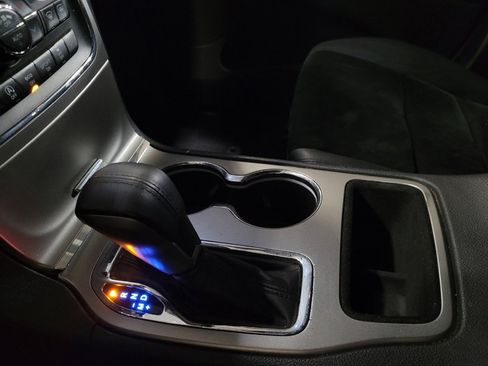 Used 2017 Jeep Grand Cherokee Altitude image 26