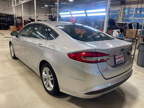 Used 2018 Ford Fusion S image 4