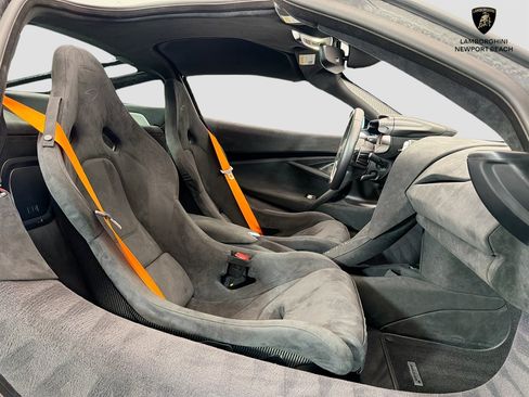 Used 2024 McLaren 750S RWD image 73