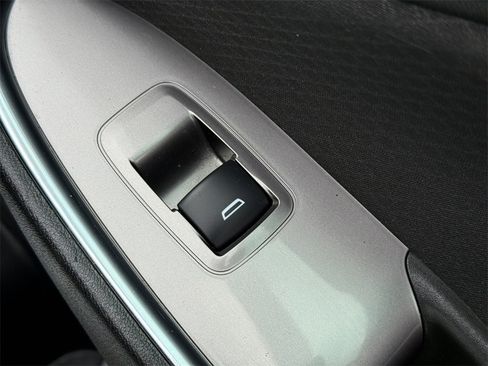 Used 2021 Chevrolet Malibu LT image 22