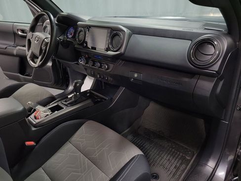 Used 2023 Toyota Tacoma TRD Off-Road image 23