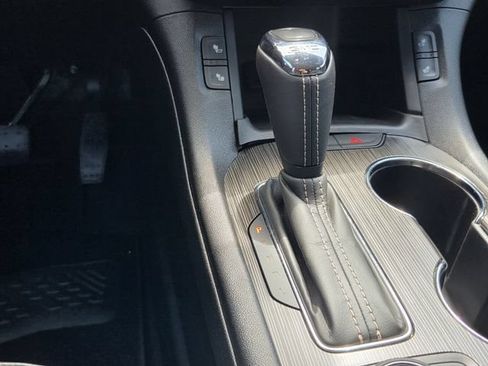 Certified 2019 GMC Acadia SLT AWD/4WD image 14