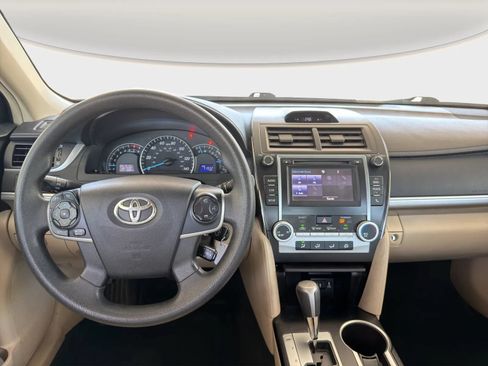 Used 2014 Toyota Camry LE FWD image 14