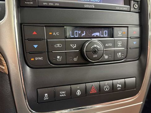Used 2013 Jeep Grand Cherokee Overland AWD/4WD image 21