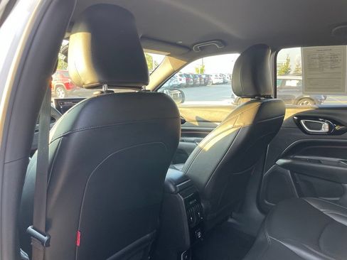 Used 2025 Jeep Compass Trailhawk AWD/4WD image 26