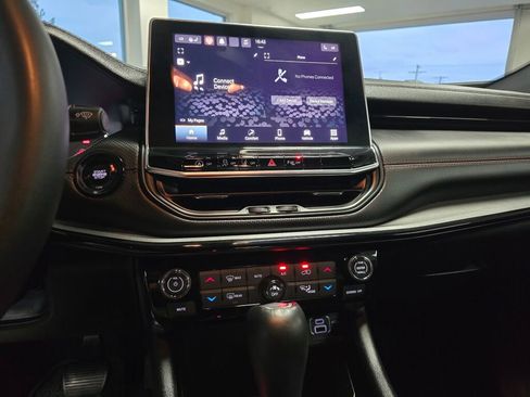 Used 2023 Jeep Compass Trailhawk w/ Trailhawk Convenience Group image 29