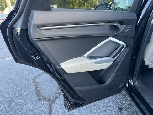 Used 2023 Audi Q3 2.0T Premium image 26