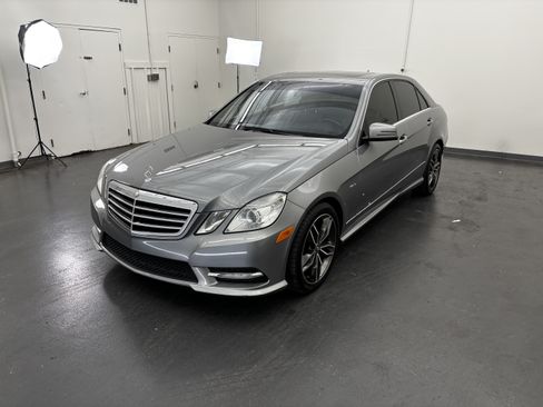 Used 2012 Mercedes-Benz E 350 4MATIC Sedan image 2