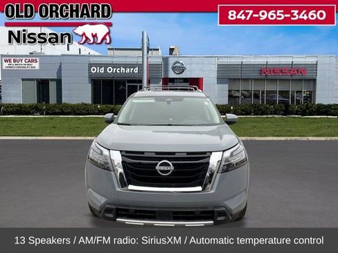 Used 2025 Nissan Pathfinder Platinum image 4