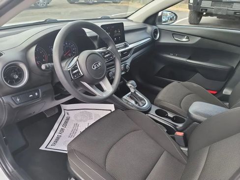 Used 2020 Kia Forte LXS FWD image 10