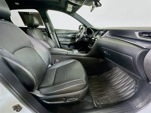 Used 2023 INFINITI QX50 Sport image 10