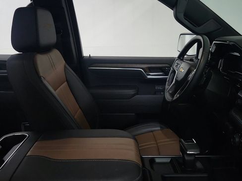 Certified 2023 Chevrolet Silverado 1500 High Country w/ High Country Premium Package AWD/4WD image 30