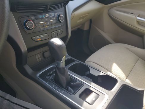 Used 2017 Ford Escape SE image 29