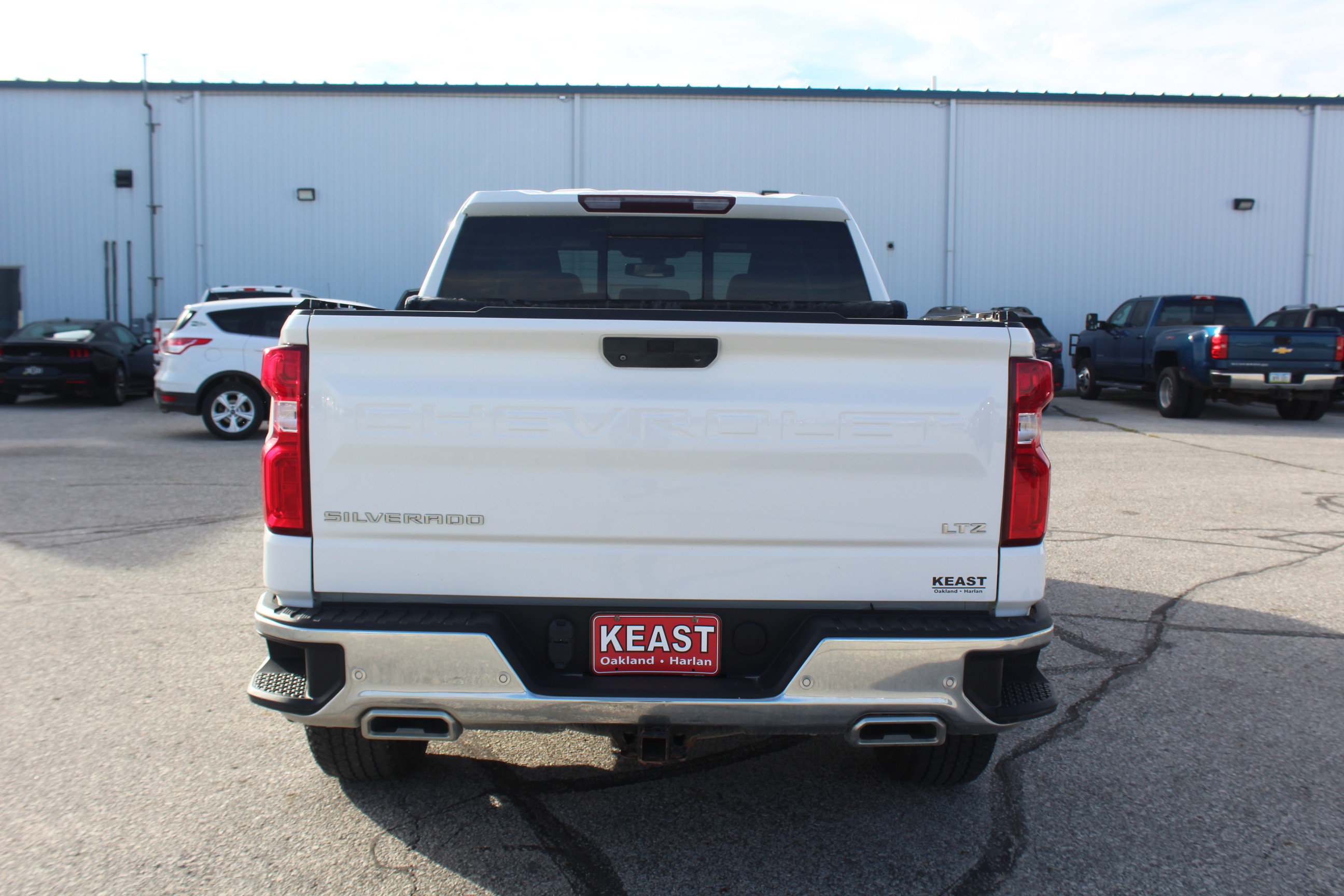 Used 2021 Chevrolet Silverado 1500 LTZ w/ Safety Package II AWD/4WD image 3