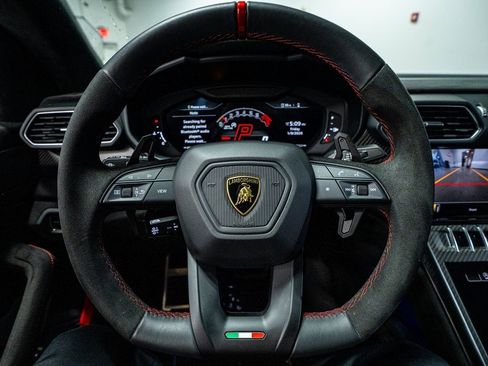 Used 2024 Lamborghini Urus Performante image 48