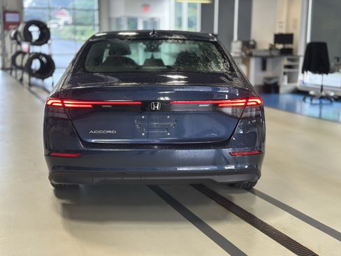 Used 2023 Honda Accord EX image 6
