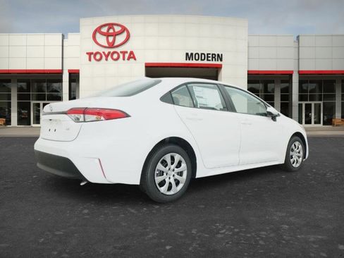 New 2026 Toyota Corolla LE FWD image 5