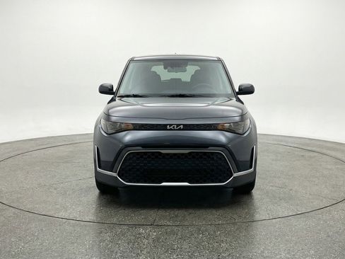 Used 2025 Kia Soul LX w/ LX Technology Package FWD image 2