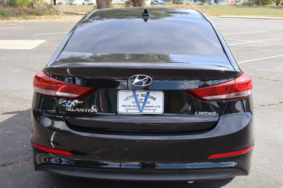 Used 2017 Hyundai Elantra Limited w/ Limited Tech Package 04 FWD image 6