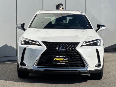 Used 2024 Lexus UX 250h FWD image 8