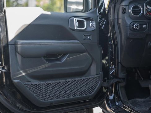 New 2025 Jeep Gladiator Sport w/ Premium Package image 35