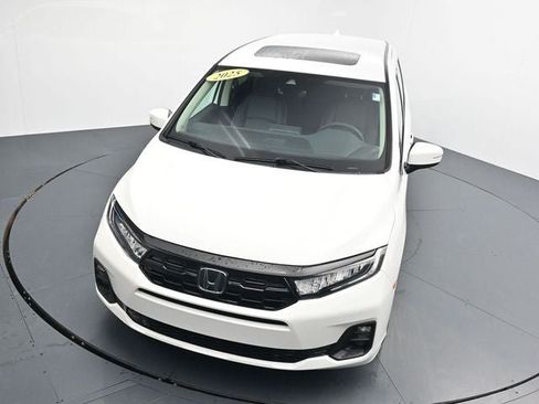 Used 2025 Honda Odyssey Touring image 19