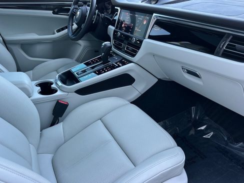 Certified 2023 Porsche Macan S AWD/4WD image 16