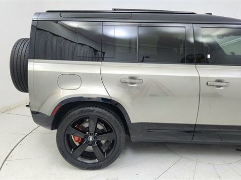Used 2025 Land Rover Defender 110 X image 6