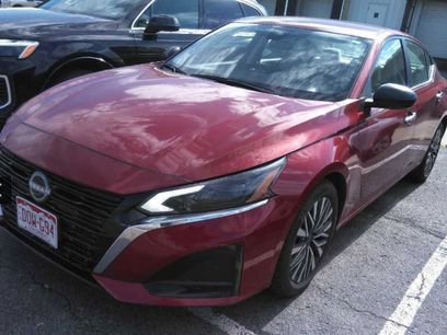 Used 2025 Nissan Altima 2.5 SV