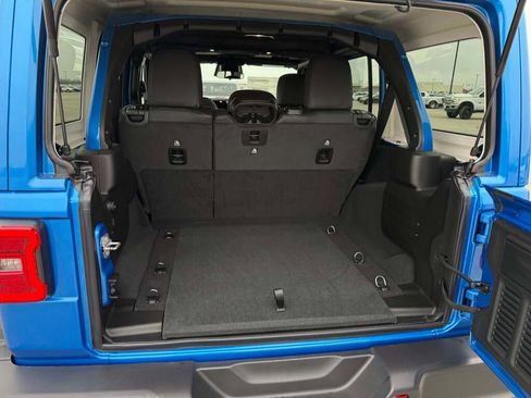 New 2026 Jeep Wrangler Unlimited Rubicon image 18