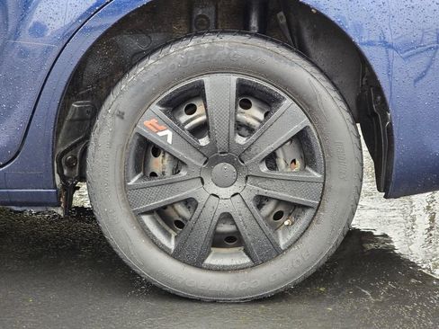 Used 2015 Scion xB image 31