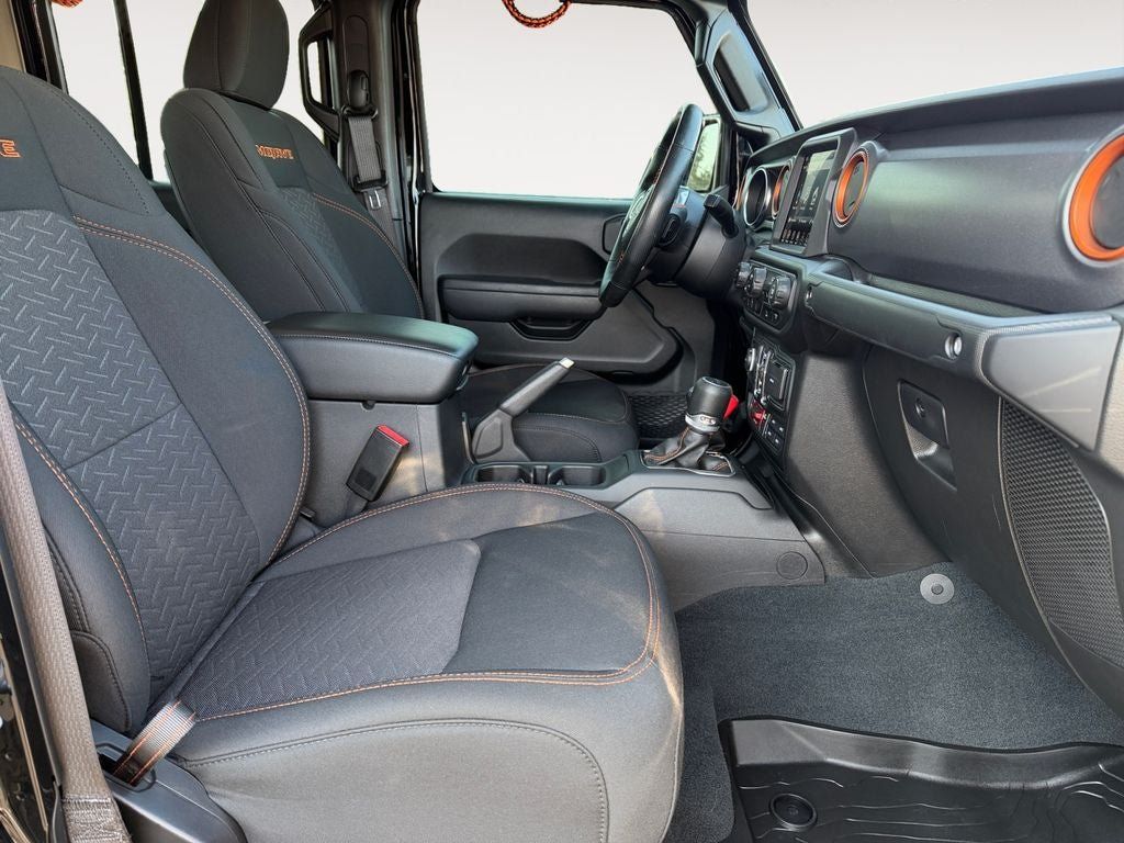Used 2022 Jeep Gladiator Mojave w/ Cold Weather Group AWD/4WD image 24