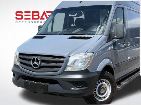 Used 2018 Mercedes-Benz Sprinter 2500 image 2